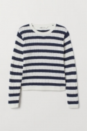  Pull en maille torsadée 6.99 €