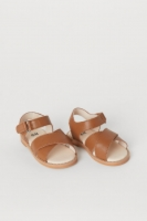  Sandales en cuir 9.99 €