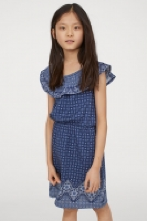  Robe en jersey avec volant 5.99 €
