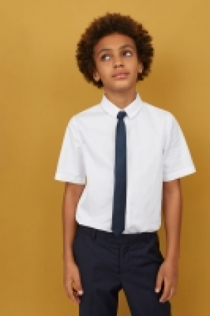  Chemise avec cravate/nud 12.99 €