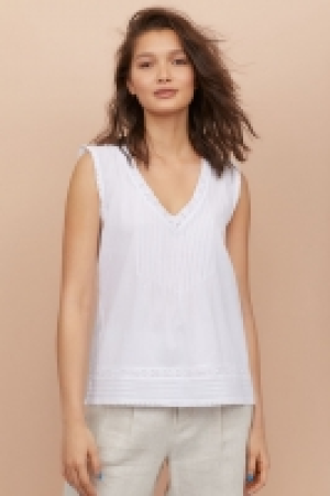  Top avec bord en dentelle 14.99 €