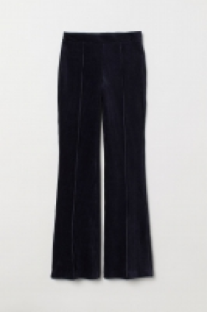  Pantalon en velours côtelé 26.99 €