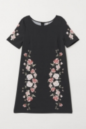  Robe à manches courtes 11.99 €
