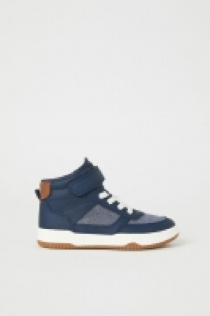  Baskets montantes 11.99 €