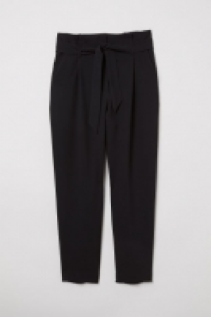  Pantalon paper bag 12.99 €