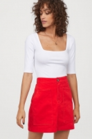  Jupe en velours côtelé 7.99 €
