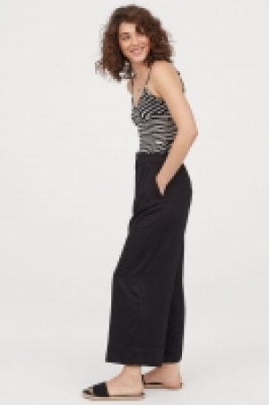  Pantalon 7/8 7.99 €