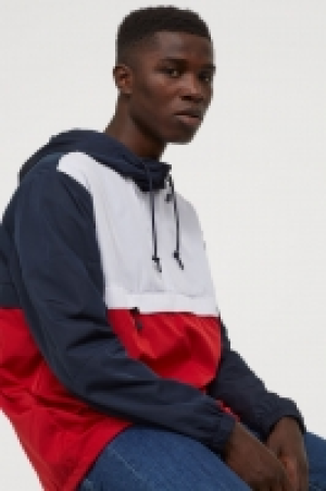  Anorak à capuche 12.99 €