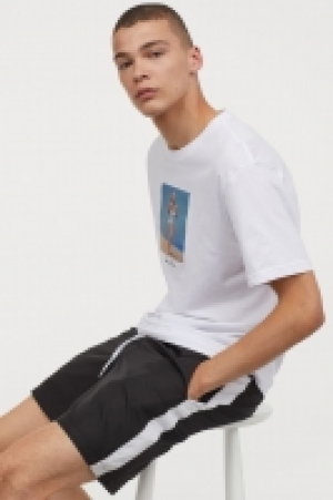  Short à galons 12.99 €