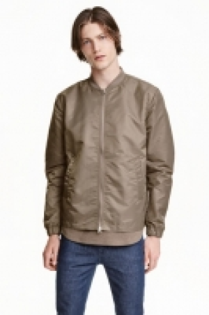  Bomber en satin 29.99 €