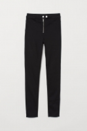  Pantalon en twill 9.99 €