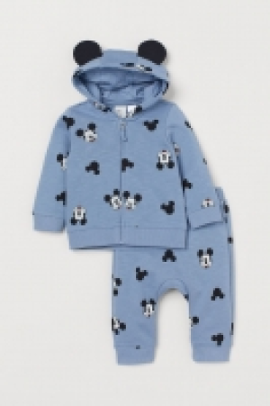  Veste à capuche et pantalon 12.99 €