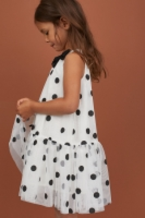 Robe en tulle avec nud 8.99 €