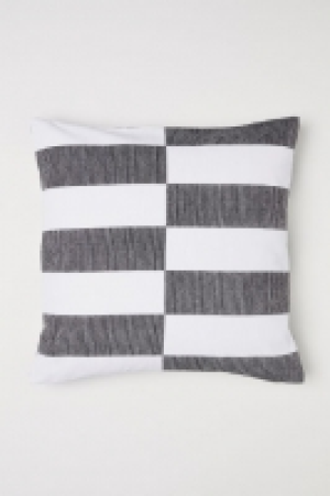  Housse de coussin à motif 1.99 €