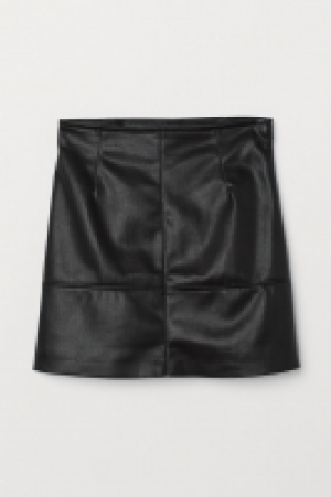  Jupe courte 8.99 €