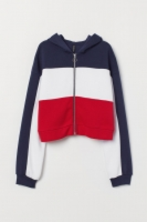  Veste courte avec capuche 7.99 €