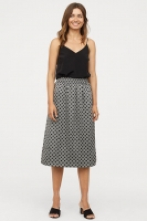  Jupe en satin 14.99 €