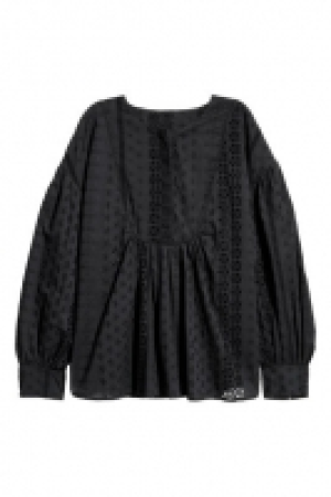 Blouse avec broderie anglaise 17.99 €