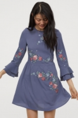  Robe brodée 17.99 €