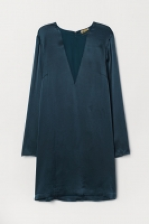  Robe courte en satin 20.99 €