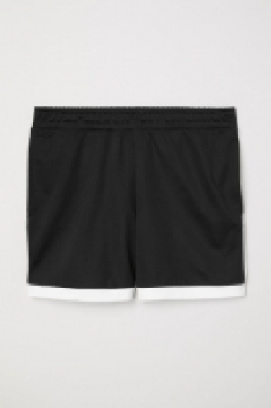  Short court 7.99 €