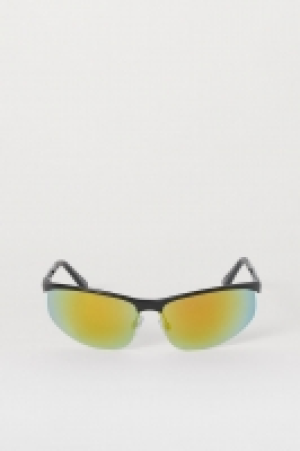  Lunettes de soleil 8.99 €