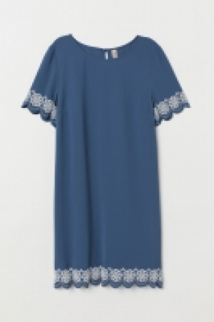  Robe à manches courtes 9.99 €