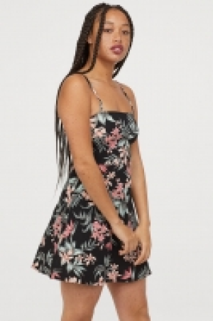  Robe courte 4.99 €