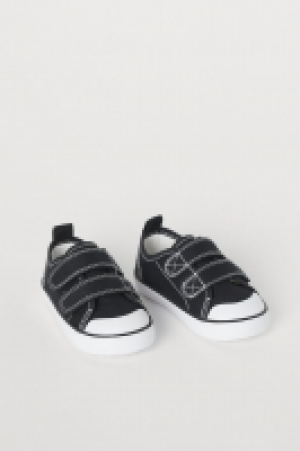  Baskets en toile 5.99 €