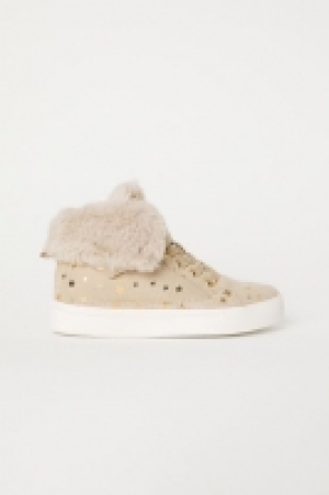  Baskets chaudement doublées 9.99 €