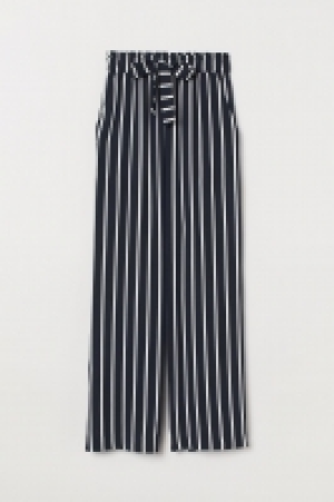  Pantalon paper bag ample 9.99 €