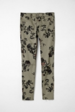  Skinny Regular Ripped Jeans 12.99 €