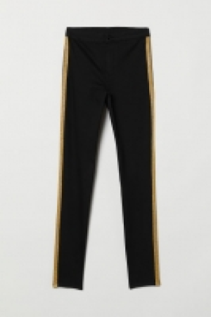  Pantalon en twill avec galons 9.99 €