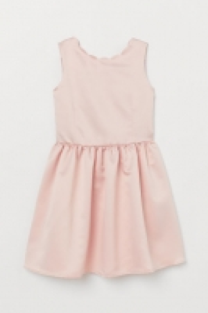  Robe en satin 9.99 €