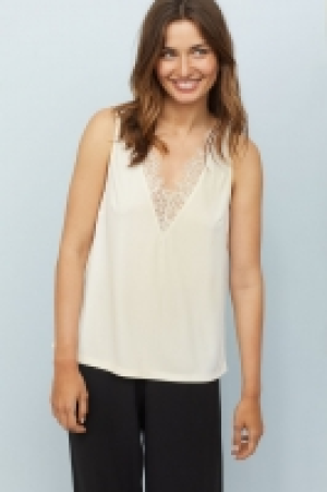  Top avec dentelle 12.99 €