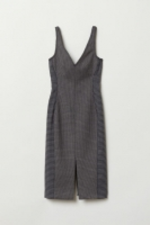  Robe à encolure en V 58.99 €
