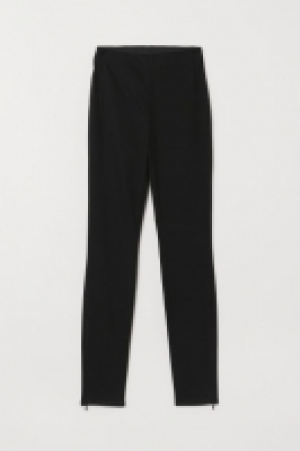  Pantalon stretch 4.99 €