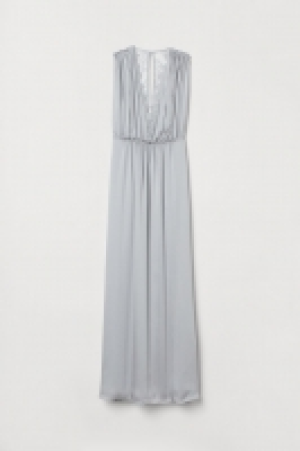  Robe longue en satin 31.99 €