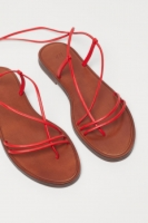  Sandales en cuir 24.99 €
