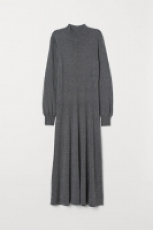  Robe en maille fine 24.99 €