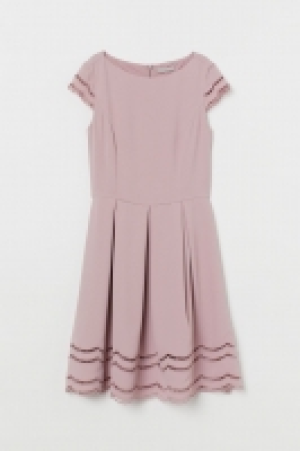  Robe à mancherons 39.99 €