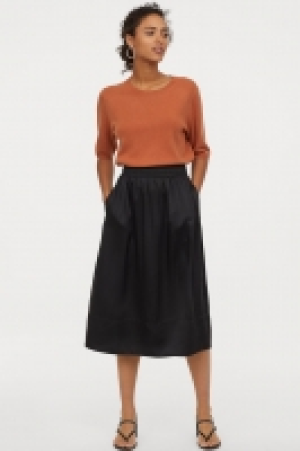  Jupe en satin 19.99 €