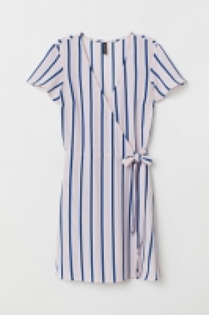  Robe portefeuille à motif 7.99 €