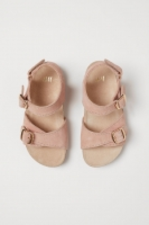  Sandales en suède 14.99 €