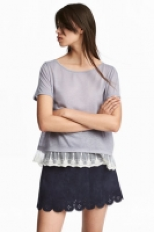  Top avec bord en dentelle 4.99 €