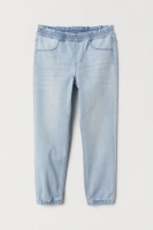  Pull-on Loose Fit Jeans 6.99 €