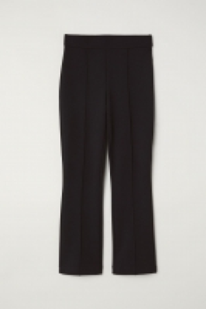  Pantalon évasé 15.99 €