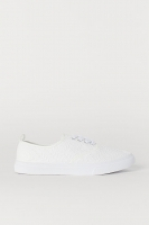  Tennis en toile 4.99 €