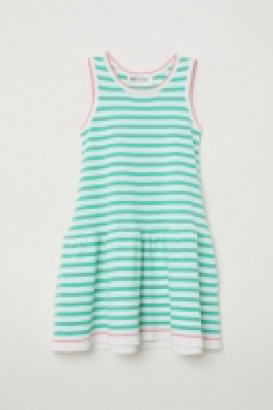  Robe en maille fine 5.99 €
