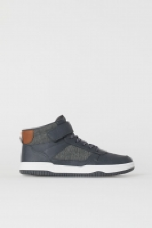  Baskets montantes 16.99 €